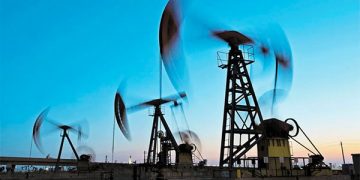 Petróleo cae a 78 dólares ante perspectiva de que OPEP+ aumentará su producción