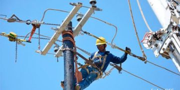 Defínanse sobre reforma eléctrica, urge López Obrador a partidos