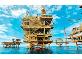 CRE rompe su ‘sequía’: Da permiso a privados para generar energía tras un año de no hacerlo