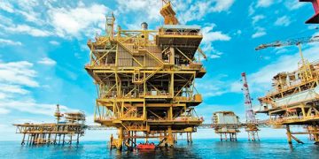 CRE rompe su ‘sequía’: Da permiso a privados para generar energía tras un año de no hacerlo