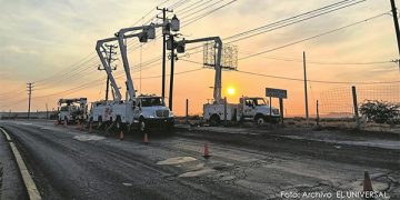 Sin cambio en 2018, Pemex y CFE estarían ya en bancarrota: AMLO