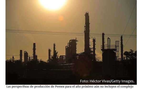 Pemex planea subir su producción de gasolinas 40% en 2022