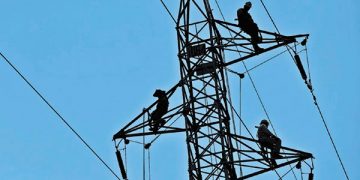 CRE aprueba siete permisos de expendio de gasolina y diésel al público