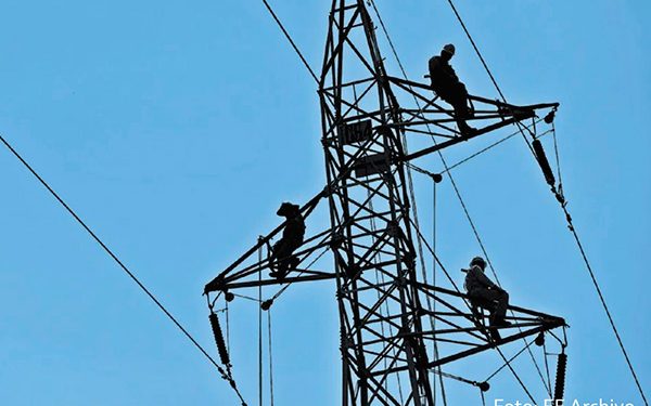 CRE aprueba siete permisos de expendio de gasolina y diésel al público