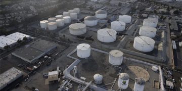 El petróleo cae por debajo de los 78 dólares a medida que se agota el rally de principios de 2022