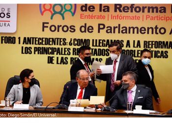 Trabajadores petroleros se alistan para elegir un nuevo líder sindical de Pemex