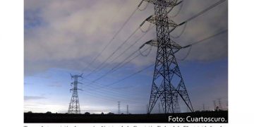 Amparos orillaron a AMLO a impulsar la reforma eléctrica: especialista