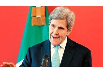 Amparos orillaron a AMLO a impulsar la reforma eléctrica: especialista