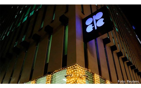 CNH autoriza a Total E&P renuncia anticipada de bloque en aguas profundas