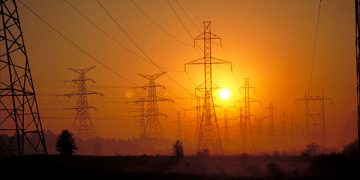 ‘Ganchos’ a Iberdrola: CRE le retirará permisos para generar energía eléctrica