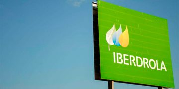 ‘Ganchos’ a Iberdrola: CRE le retirará permisos para generar energía eléctrica