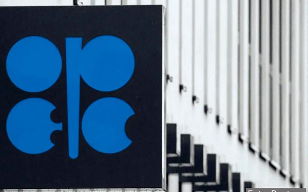 OPEP+ anuncia aumento moderado de su producción de petróleo pese a la presión de Occidente