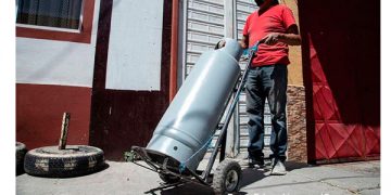 Producción nacional de crudo cayó 2.72% en primer trimestre: CNH