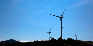 Jueces deben decir si hay delitos en autoabasto eléctrico: expertos