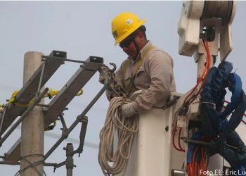 Reforma eléctrica: Morena cede un poco y órganos reguladores mantendrán autonomía