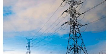 S&P ve mayor presión en CFE por combustibles e iniciativa eléctrica