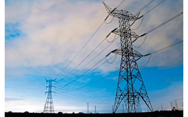 S&P ve mayor presión en CFE por combustibles e iniciativa eléctrica