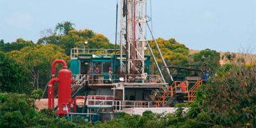 Producción nacional de crudo cayó 2.72% en primer trimestre: CNH