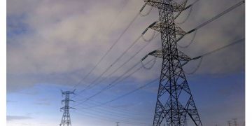 Corte invalida acuerdo de la CRE sobre empresas de hidrocarburos