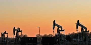 Diputados acuerdan sesionar en Semana Santa para discutir reforma eléctrica