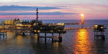 S&P ve mayor presión en CFE por combustibles e iniciativa eléctrica