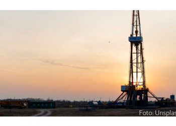 CRE destraba permisos para gasolineras y uno en generación de energía