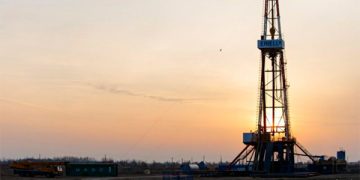 CRE destraba permisos para gasolineras y uno en generación de energía