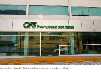 Por fuga, desalojan plataforma de Pemex en Campeche