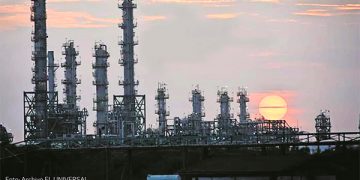 CRE destraba permisos para gasolineras y uno en generación de energía