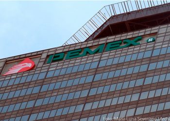 Por fuga, desalojan plataforma de Pemex en Campeche