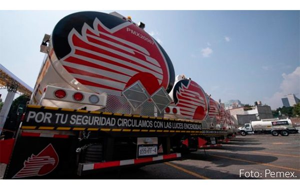 Por fuga, desalojan plataforma de Pemex en Campeche