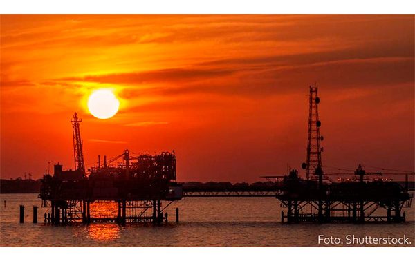 CRE destraba permisos para gasolineras y uno en generación de energía