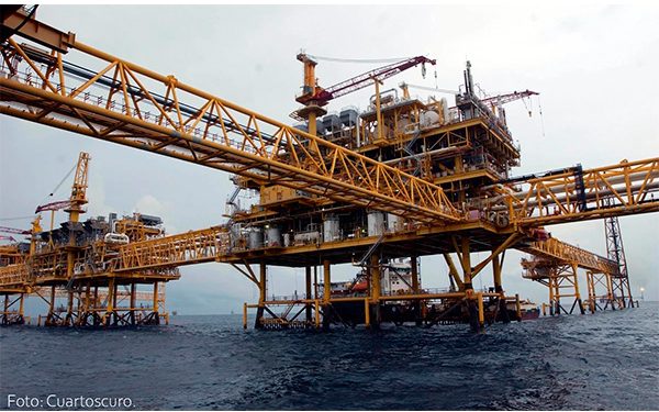 Sener contradice promesa de AMLO: ve hasta 2024 autosuficiencia en combustibles