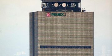 Accidente deja sin electricidad a 62% de los usuarios de Campeche, Yucatán y Quintana Roo