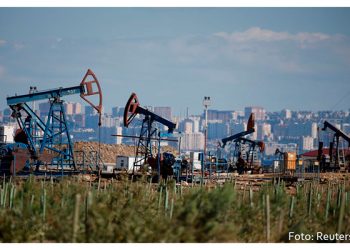 Los precios del petróleo caen antes de una posible gran subida de tipos en EE.UU.