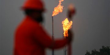 CRE otorga permiso exprés a Pemex para generar energía en refinería Dos Bocas