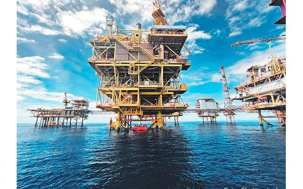 Rigidez en gasto por Pemex y pensiones llevó a Moody’s a rebajar nota de México