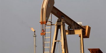 Petróleo mixto a medida que la demanda de gasolina en EE. UU. se recupera, pero se avecinan temores de recesión