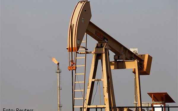 Petróleo mixto a medida que la demanda de gasolina en EE. UU. se recupera, pero se avecinan temores de recesión