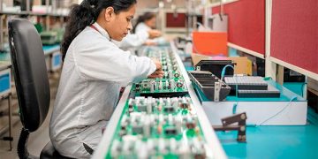 Cae 2.81% anual la producción nacional de crudo: CNH