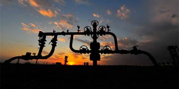 CRE autoriza a dos empresas de Slim la comercialización de gas natural y petróleo