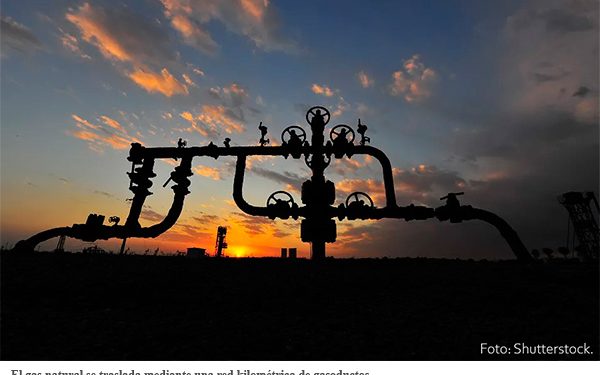 CRE autoriza a dos empresas de Slim la comercialización de gas natural y petróleo