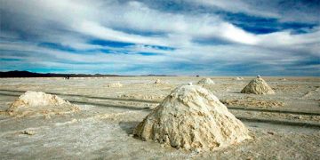 CRE autoriza a dos empresas de Slim la comercialización de gas natural y petróleo