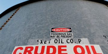 El petróleo se mantiene estable antes de la reunión de la OPEP+ mientras pesan las preocupaciones sobre la demanda mundial