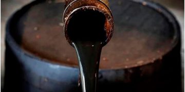 Hacienda pide a Congreso no mover precio del petróleo en paquete económico 2023