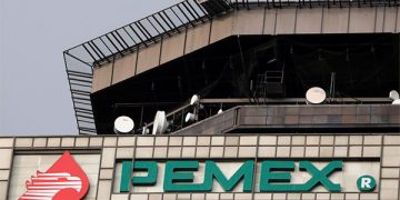 Cofece suspende posibles sanciones a Pemex y ASA en el mercado de turbosina por falta de comisionados