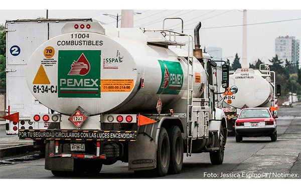 Pemex avanza en plan de transporte terrestre de combustibles ante mayor demanda