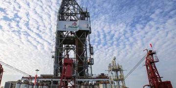 Pemex y CNH chocan por campo Lakach en aguas profundas