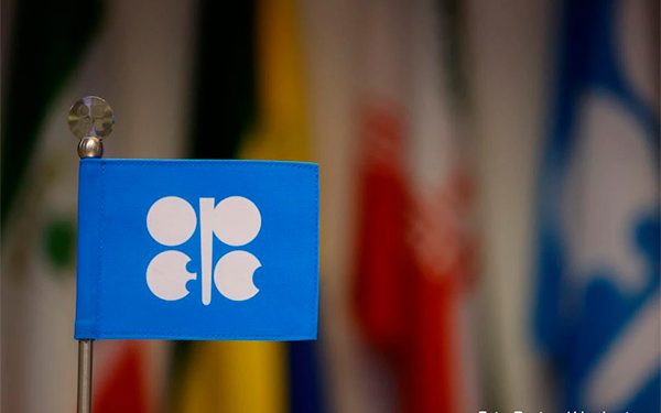 El petróleo cae a medida que los temores de una recesión superan las perspectivas de escasez de suministro