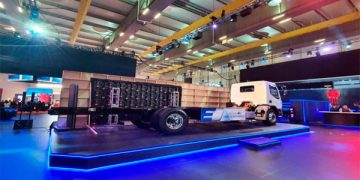 Productores de autobuses y camiones piden infraestructura para energías más limpias